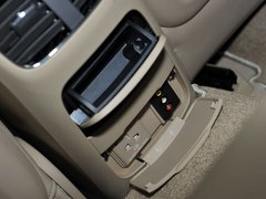 2012款 3.0L 自动 旗舰版