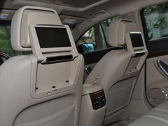荣威950 2012款 3.0L 自动 旗舰版
