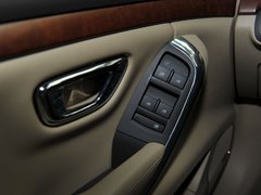 2012款 3.0L 自动 旗舰版