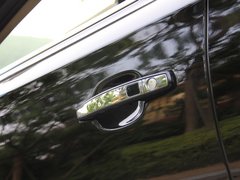 2012款 3.0L 自动 旗舰版