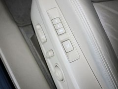 2012款 3.0L 自动 旗舰版