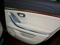 2012款 3.0L 自动 旗舰版