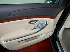 2012款 3.0L 自动 旗舰版