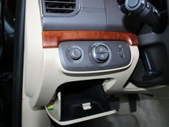 2012款 3.0L 自动 旗舰版