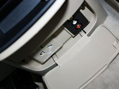 荣威950 2012款 3.0L 自动 旗舰版