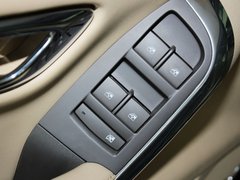 2012款 3.0L 自动 旗舰版