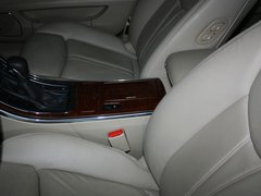 2012款 3.0L 自动 旗舰版