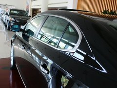 2012款 3.0L 自动 旗舰版