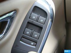 2012款 3.0L 自动 旗舰版