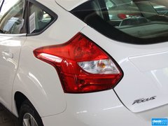 2012款 两厢 1.6L 手动 舒适型