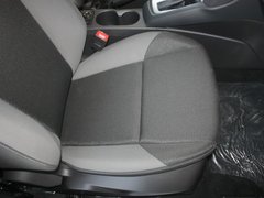 2012款 两厢 1.6L 自动 舒适型