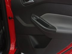 2012款 两厢 1.6L 自动 舒适型