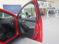 2012款 两厢 1.6L 自动 舒适型