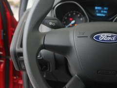 2012款 两厢 1.6L 自动 舒适型