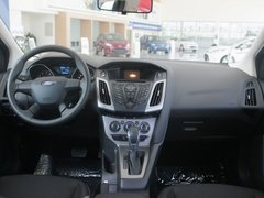 2012款 两厢 1.6L 自动 舒适型