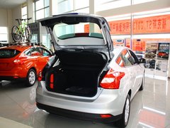 2012款 两厢 1.6L 自动 舒适型