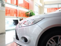 2012款 两厢 1.6L 自动 舒适型