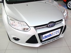 2012款 两厢 1.6L 自动 舒适型