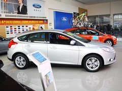 2012款 两厢 1.6L 自动 舒适型