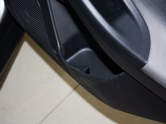 2012款 两厢 1.6L 自动 舒适型
