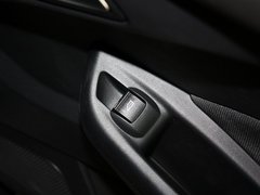 2012款 两厢 1.6L 自动 舒适型