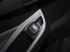 2012款 两厢 1.6L 自动 舒适型