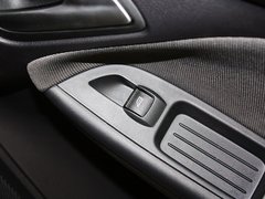 2012款 两厢 1.6L 自动 舒适型