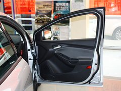 2012款 两厢 1.6L 自动 舒适型