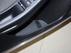2012款 两厢 1.6L 自动 舒适型