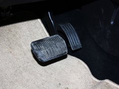 2012款 两厢 1.6L 自动 舒适型