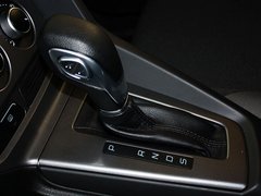 2012款 两厢 1.6L 自动 舒适型