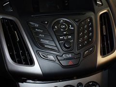 2012款 两厢 1.6L 自动 舒适型