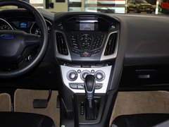2012款 两厢 1.6L 自动 舒适型