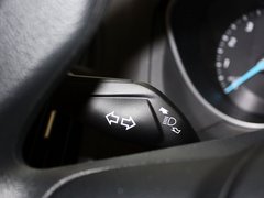 2012款 两厢 1.6L 自动 舒适型