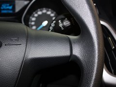 2012款 两厢 1.6L 自动 舒适型