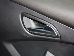 2012款 两厢 1.6L 自动 舒适型