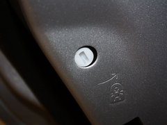 2012款 两厢 1.6L 自动 舒适型