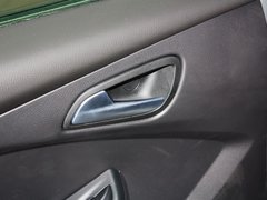 2012款 两厢 1.6L 自动 舒适型