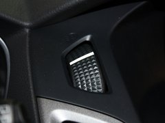2012款 两厢 1.6L 自动 舒适型