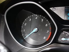 2012款 两厢 1.6L 自动 舒适型