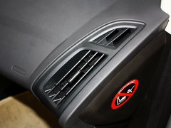 2012款 两厢 1.6L 自动 舒适型