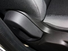 2012款 两厢 1.6L 自动 舒适型