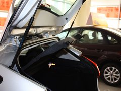 2012款 两厢 1.6L 自动 舒适型