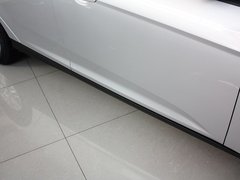 2012款 两厢 1.6L 自动 舒适型