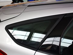 2012款 两厢 1.6L 自动 舒适型