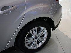 2012款 两厢 1.6L 自动 舒适型