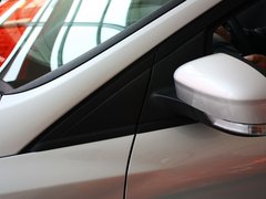 2012款 两厢 1.6L 自动 舒适型
