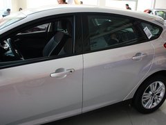2012款 两厢 1.6L 自动 舒适型