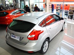 2012款 两厢 1.6L 自动 舒适型