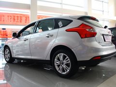2012款 两厢 1.6L 自动 舒适型
